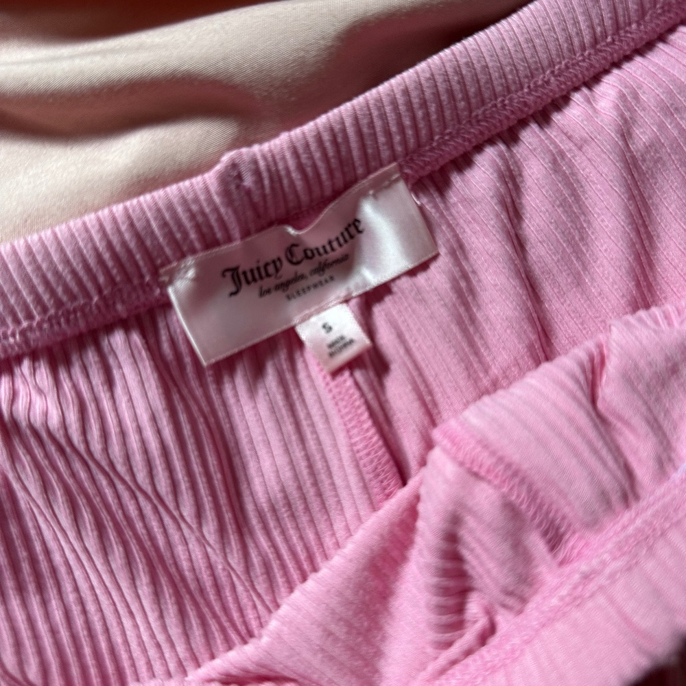 Juicy shorts